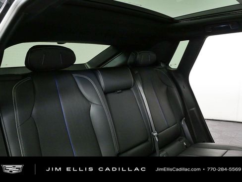 Used 2024 Cadillac Lyriq Luxury AWD/4WD image 20