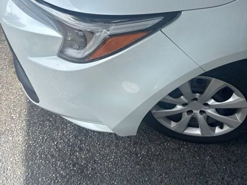 Used 2024 Toyota Corolla LE w/ LE Convenience Package FWD image 5