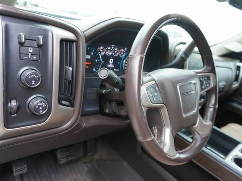 Used 2018 GMC Sierra 3500 Denali w/ Duramax Plus Package image 12