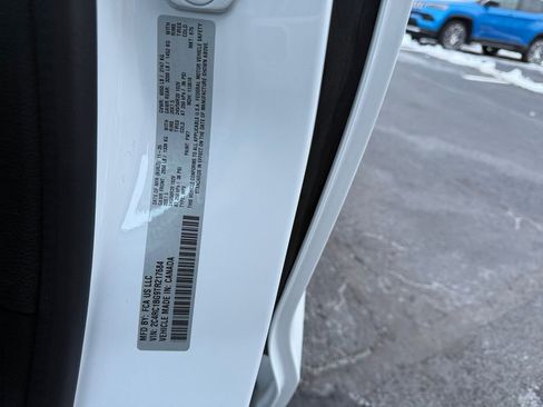 New 2026 Chrysler Pacifica Select FWD image 24