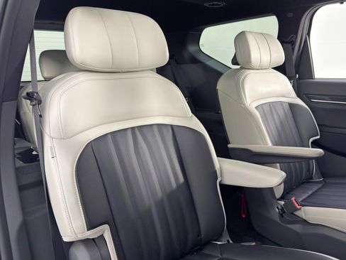 Used 2024 Kia EV9 GT-Line image 40