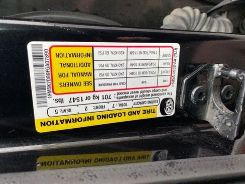 Used 2015 Ford Explorer XLT w/ Equipment Group 202A image 25