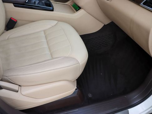 Used 2018 Mercedes-Benz GLE 350 w/ Premium 1 Package image 36