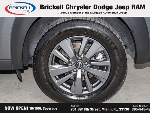 Used 2024 Nissan Pathfinder SV image 40