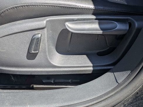 Used 2014 Volkswagen Jetta SE FWD image 19