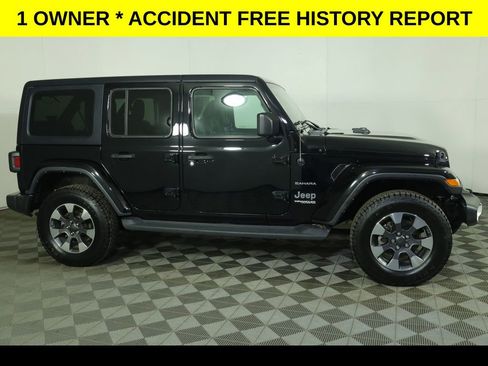 Used 2022 Jeep Wrangler Unlimited Sahara w/ Cold Weather Group image 2