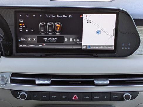 Used 2023 Hyundai Palisade Calligraphy image 18