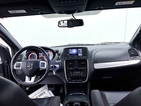 Used 2017 Dodge Grand Caravan GT image 17