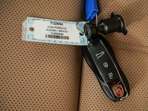 New 2026 Porsche Macan image 41