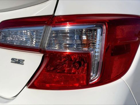 Used 2014 Toyota Camry SE image 29