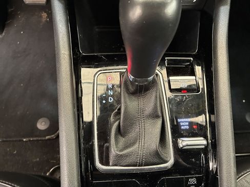 Used 2023 Jeep Compass Limited image 21