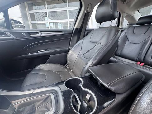 Used 2016 Ford Fusion Titanium FWD image 17