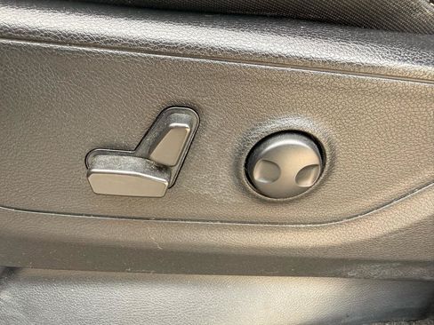 Used 2022 RAM 1500 Big Horn AWD/4WD image 11