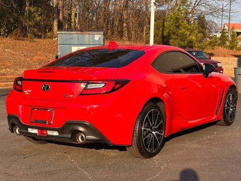 Used 2023 Toyota GR86 image 3