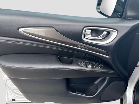 Used 2019 INFINITI QX60 Luxe w/ Essential Package image 20