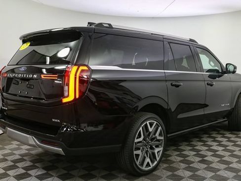 Used 2026 Ford Expedition Max Platinum w/ Platinum Ultimate Package AWD/4WD image 13
