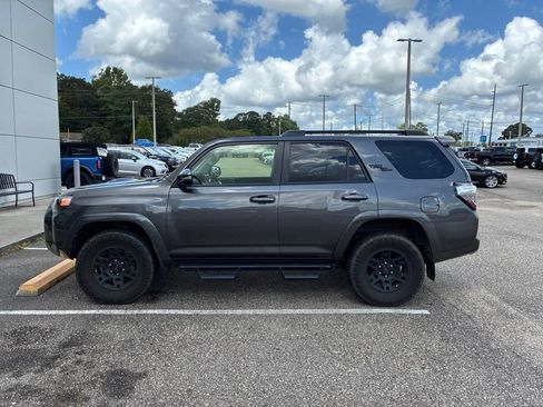 Used 2023 Toyota 4Runner TRD Off-Road Premium w/ Moonroof Package AWD/4WD image 2