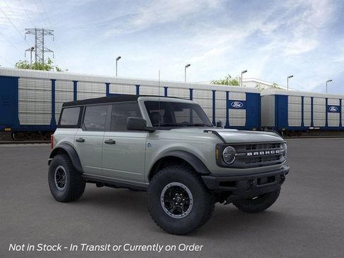 Used 2022 Ford Bronco Black Diamond w/ Sasquatch Package AWD/4WD image 8