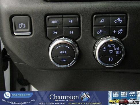 Used 2023 GMC Sierra 1500 SLT w/ SLT Premium Package AWD/4WD image 33