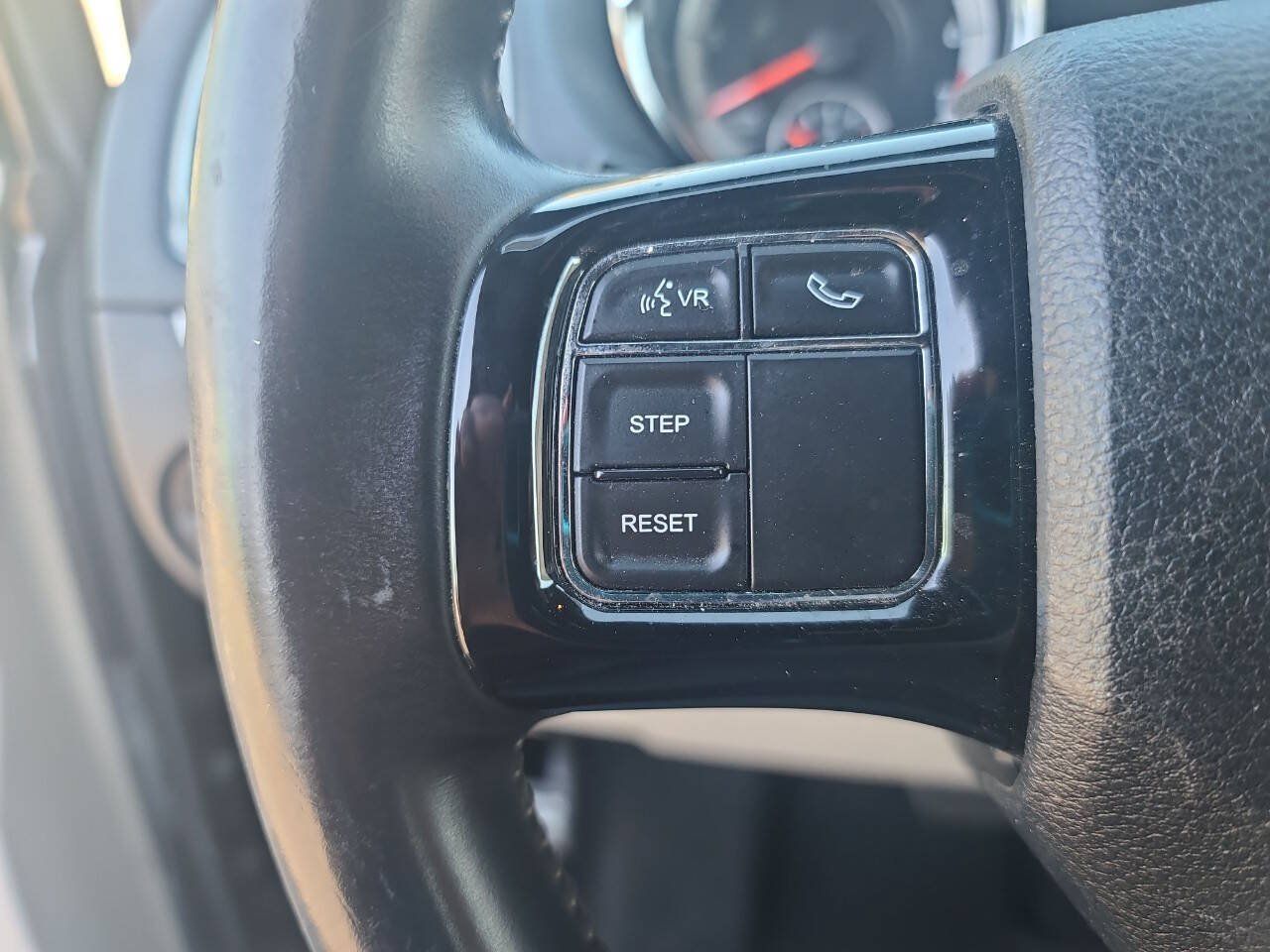 Used 2016 Dodge Grand Caravan SE FWD image 21