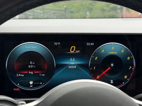 Used 2022 Mercedes-Benz GLB 250 4MATIC w/ Premium Package Lite image 46