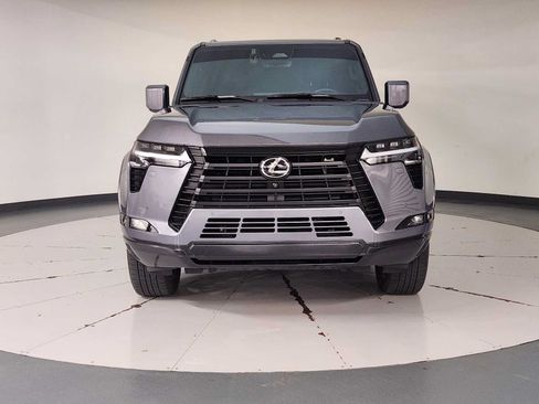 Used 2025 Lexus GX 550 w/ Accessory Package (2T) AWD/4WD image 14
