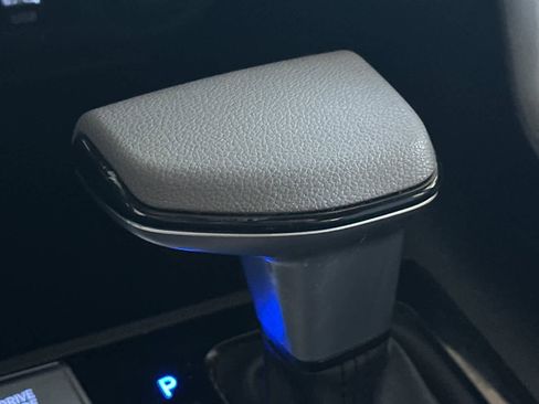 Used 2025 Hyundai Elantra SE image 23