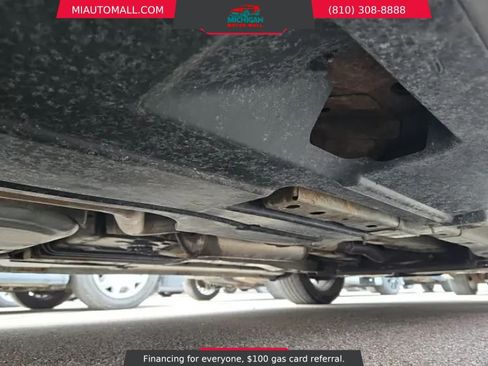 Used 2013 Chrysler 200 Touring FWD image 13