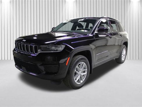 New 2025 Jeep Grand Cherokee Laredo X w/ Luxury Tech Group I image 8