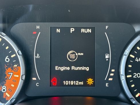 Used 2016 Jeep Renegade Latitude AWD/4WD image 29
