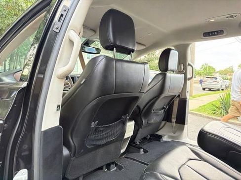 Used 2021 Chrysler Voyager Lxi FWD image 24
