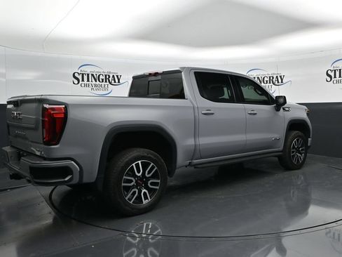 Used 2025 GMC Sierra 1500 AT4 w/ AT4 Premium Package AWD/4WD image 7