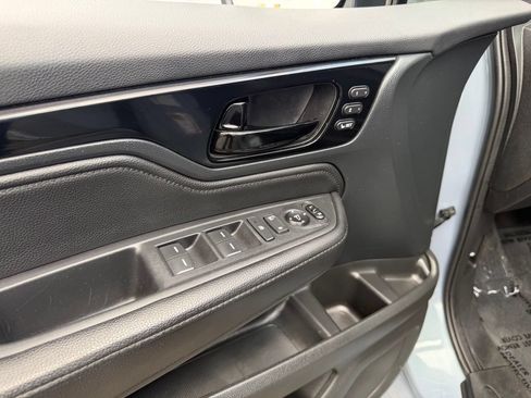 Used 2023 Honda Odyssey Touring image 12