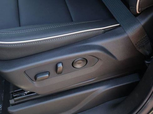 New 2026 GMC Yukon XL Elevation AWD/4WD image 16