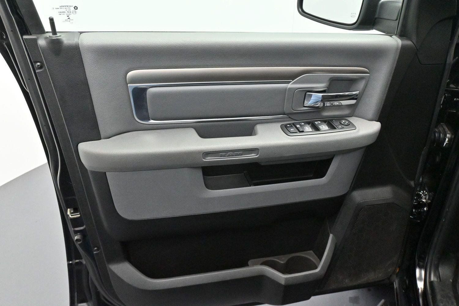 Used 2020 RAM 1500 Warlock AWD/4WD image 10