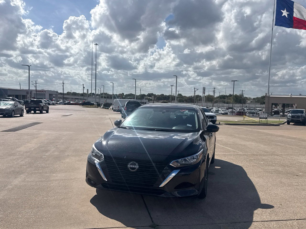 Used 2025 Nissan Sentra SV w/ Trunk Package FWD image 8