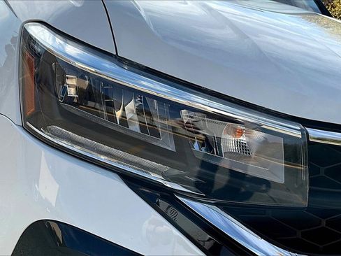 Used 2023 Volkswagen Taos S image 29