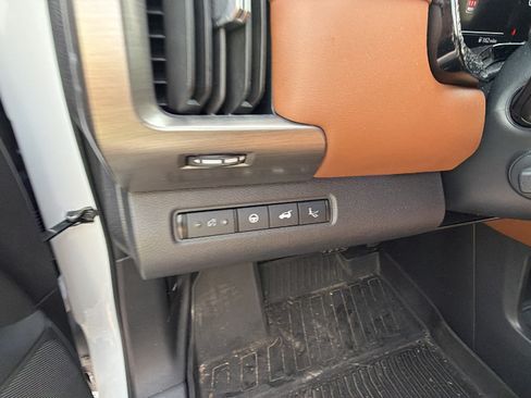Used 2025 Nissan Pathfinder Platinum w/ Cargo Package FWD image 29