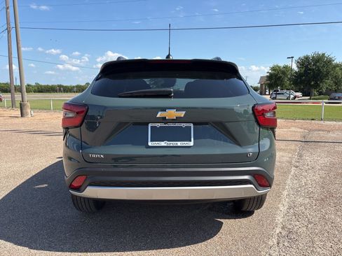 New 2026 Chevrolet Trax LT FWD image 5