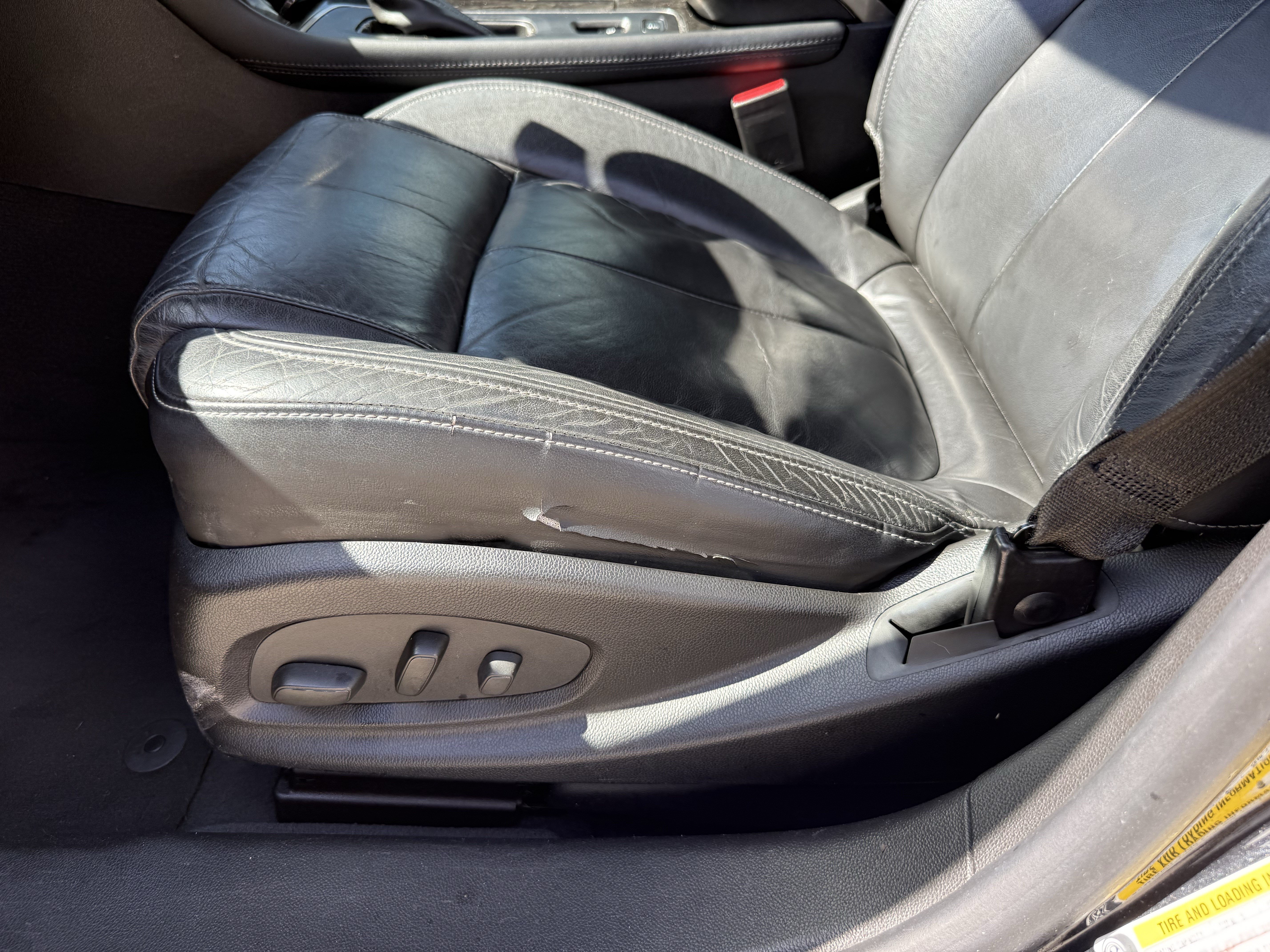 Used 2015 Buick LaCrosse Leather w/ Driver Confidence Package #1 FWD image 29