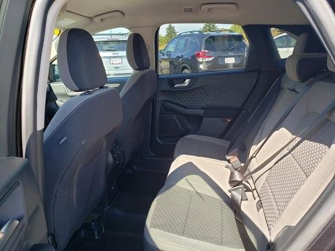 Used 2020 Ford Escape SE image 12