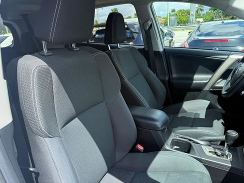 Used 2018 Toyota RAV4 XLE image 26