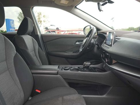 Used 2022 Nissan Rogue SV AWD/4WD image 15