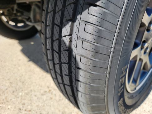 Used 2023 Jeep Gladiator Overland image 35