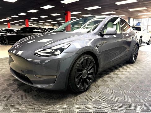 Used 2022 Tesla Model Y Performance AWD/4WD image 7