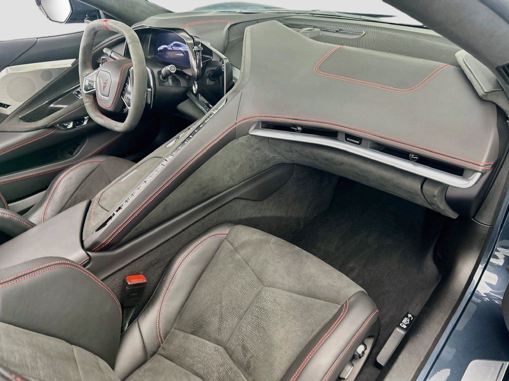 Used 2021 Chevrolet Corvette Stingray Premium Cpe w/ Z51 Performance Package RWD image 15
