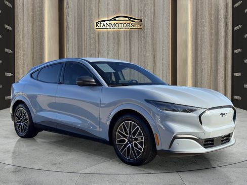 Used 2025 Ford Mustang Mach-E Premium image 1