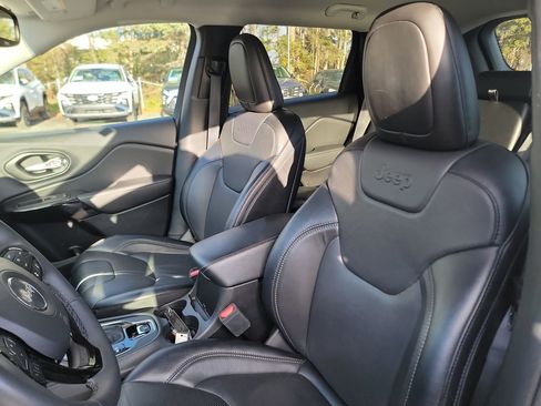 Used 2023 Jeep Cherokee Altitude Lux image 13