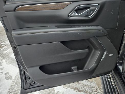 Used 2023 Chevrolet Tahoe Premier image 12