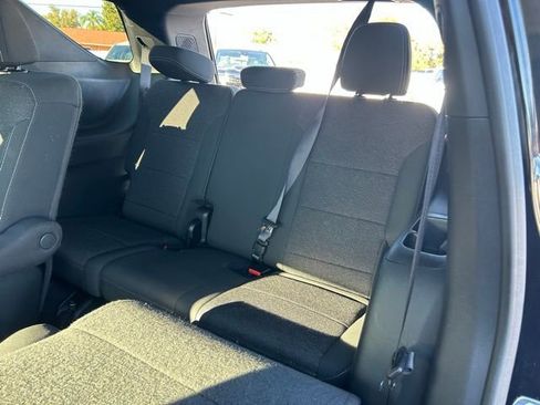 Certified 2025 Chevrolet Traverse LT image 16
